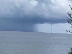 Waterspout Muncul di Perairan Bali, Ini Penjelasan BMKG Denpasar