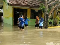 Banjir Landa SDN 2 Jotosanur di Lamongan, Siswa Diliburkan