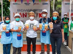 BRI Serahkan Sertifikat Halal ke 4 UMKM Binaan di Acara Bazar Bulanan