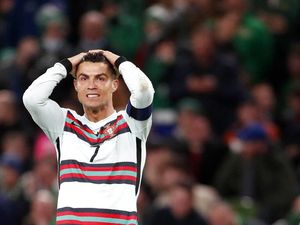 Cristiano Ronaldo Kembali ke Bumi