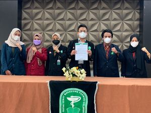 Hari Kesehatan Nasional, Mahasiswa Desak DPR Segera Sahkan RUU Farmasi