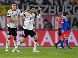 Dua gol tambahan masih bisa dicetak Jerman. Masing-masing di menit ke-86 dan 89, lewat gol kedua Mueller dan bunuh diri Maximillian Goppei. Skor 9-0 bertahan sampai laga bubar. Stuart Franklin/Getty Images.