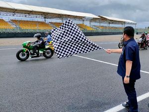 Jokowi Uji Sirkuit Mandalika, Babak Baru Dunia Otomotif Indonesia