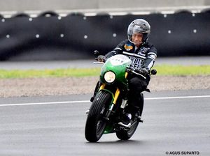 Dipakai Jokowi, Jaket Lokal buat Motoran Ini Diburu Sampai Mancanegara Dipakai Jokowi, Jaket Lokal buat Motoran Ini Diburu Sampai Mancanegara