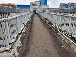 detikcom Do Your Magic: Selain soal Kabel, Lampu JPO MT Haryono Juga Disoal