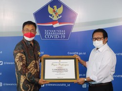 KB Kookmin Bank & KB Bukopin Beri Donasi 400.000 Masker KF94 ke BNPB