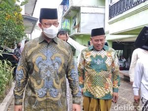 Kunjungi Ketua PWNU Jatim, Anies Disebut Calon Presiden
