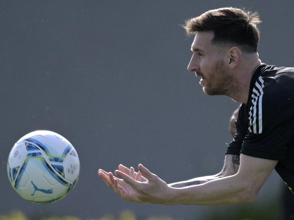 Messi Baik-baik Saja, Bisa Main Lawan Uruguay