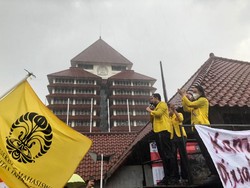 Saat Chat Ketua BEM ke Rektor UI Tak Berbalas