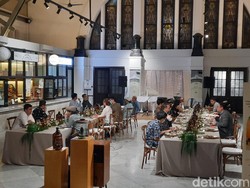 Makan Malam Syahdu Diiringi Musik Klasik khas Eropa di Pos Bloc