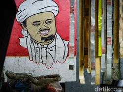 Mural Habib Rizieq Mejeng di Pondok Aren Tangsel
