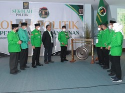 Buka Sekolah Politik, Ketum PPP Ingin Kader Pahami Sejarah Partai