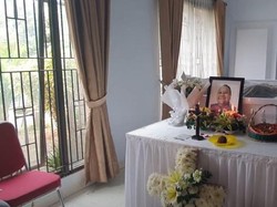 Suasana Rumah Duka Rony Dozer