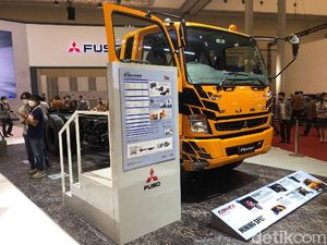 Mitsubishi Fuso Bawa Truk Canggih Mining Spec di GIIAS 2021 Mitsubishi Fuso Bawa Truk Canggih Mining Spec di GIIAS 2021