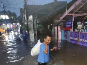 2 RT di Ciracas Jaktim Terendam Banjir, 10 Keluarga Mengungsi