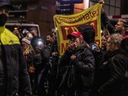 PM Belanda Umumkan Lockdown, Ratusan Warga Gelar Aksi Demo