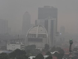 Hujan Deras Disertai Petir Guyur Jakarta, Waspada Banjir