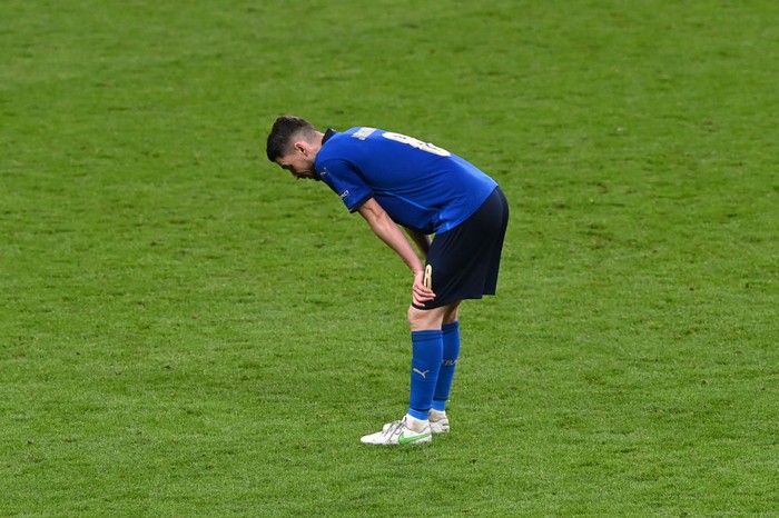 LONDON, ENGLAND - JULY 06: Jorginho of Italy looks dejected during the UEFA Euro 2020 Championship Semi-final match between Italy and Spain at Wembley Stadium on July 06, 2021 in London, England. (Photo by Facundo Arrizabalaga - Pool/Getty Images)