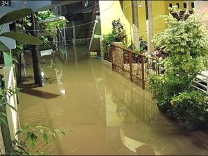 Kali Sunter Meluap, Warga Cipinang Melayu Jaktim Kebanjiran