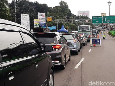 Pakai Gage dan Buka Tutup, Lalin Puncak Bogor Masih Macet