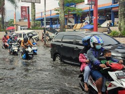 Hujan Deras, Lembang Disergap Banjir