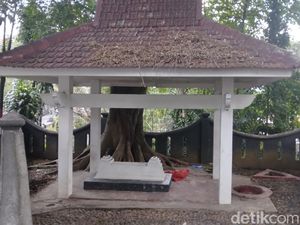 Misteri Makam di Barat Balai Kota Malang Misteri Makam di Barat Balai Kota Malang