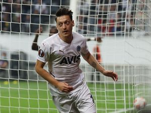 Mesut Oezil Akan Datang ke Indonesia di Akhir Bulan Mei Mesut Oezil Akan Datang ke Indonesia di Akhir Bulan Mei