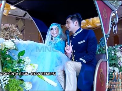 8 Foto Resepsi Pernikahan Mewah Ria Ricis & Teuku Ryan, Bak Raja Ratu Semalam