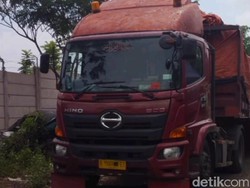Dua Sopir Truk Tewas Tertabrak Saat Ganti Ban di Tol Cipali