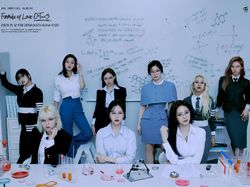 TWICE Bakal Gelar Konser di JIS