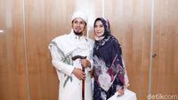 Apa Kabar Ustaz Guntur Bumi dan Puput Melati?