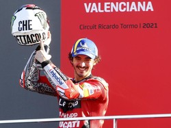 Akhirnya! (Helm) Rossi Naik Podium di Balapan Terakhir