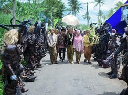 Viral Nikah di Malang Diiringi Monster
