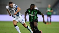7.Jeremie Boga (Sassuolo). 5,80 dribble sukses per 100 menit dengan 61% tingkat kesuksesan. Foto: Getty Images/Alessandro Sabattini