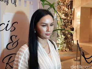 Kalina Oktarani Putus Cinta Lagi? Kalina Oktarani Putus Cinta Lagi?