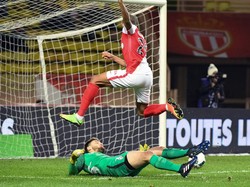 Di Monaco pula Mbappe bikin hat-trick perdana dalam kariernya saat main di Ligue 1. Ada Metz yang digasak 5-0 pada 11 Februari 2017. (Foto: AFP/YANN COATSALIOU)