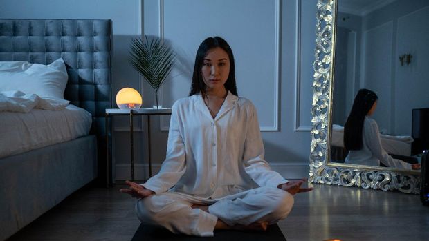Essential oil blends untuk meditasi di malam hari
