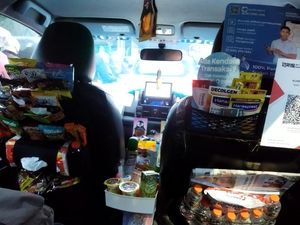 Mulia! Driver Taksi Online Ini Sediakan Camilan dan Obat Gratis untuk Penumpang