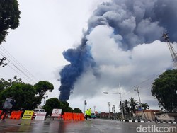 Situasi Terkini Kebakaran Tangki Pertamina Cilacap, Asap Hitam Membubung!