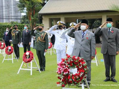 Hormat Prabowo di Peringatan Remembrance Sunday