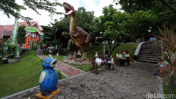 Potret Taman Cerdas Solo yang Mulai Ramai Pengunjung