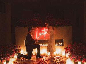 Romantis! Potret Taylor Lautner Lamar Sang Kekasih Romantis! Potret Taylor Lautner Lamar Sang Kekasih