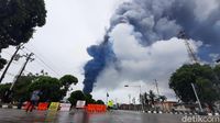 Terkini! Asap Kebakaran Tangki Pertamina Cilacap Masih Mengepul