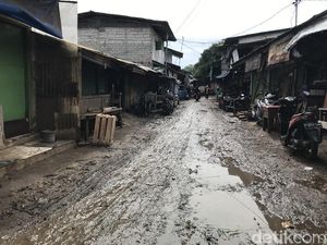 Kawasan Bangka Jaksel Langganan Banjir, Warga Ngaku Sudah Kebal Kawasan Bangka Jaksel Langganan Banjir, Warga Ngaku Sudah Kebal