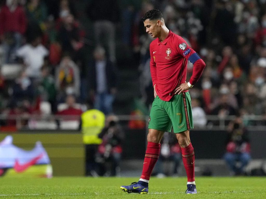 Doa Ibu Menyertai Ronaldo yang Bete Usai Portugal Keok