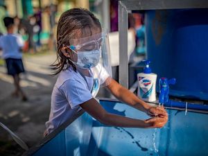 Filipina Segera Terima Turis Asing