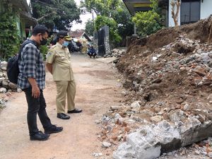 Pagar Tembok Roboh Timpa Ibu dan Dua Anaknya di Kota Malang