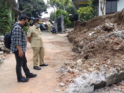 Pagar Tembok Roboh Timpa Ibu dan Dua Anaknya di Kota Malang
