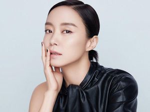 Profil Jeon Do-yeon Pemain Crash Course in Romance yang Dikritik Tua Profil Jeon Do-yeon Pemain Crash Course in Romance yang Dikritik Tua