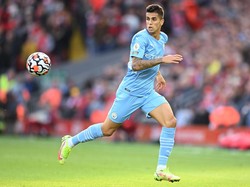 Joao Cancelo Selangkah Lagi ke Barcelona?